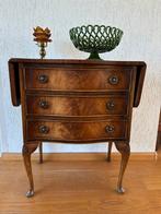 Schattig vintage engels kastje (jaren’60), Antiek en Kunst, Antiek | Meubels | Kasten, Ophalen