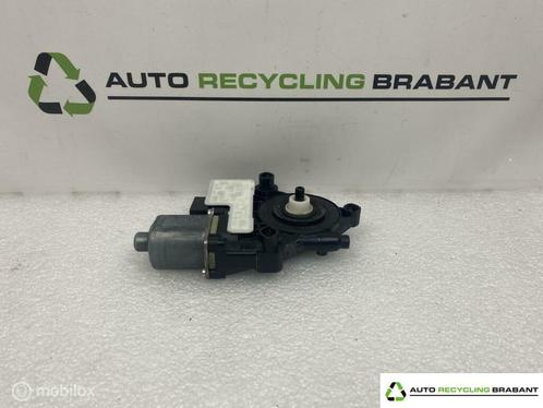 Raammotor Links Achter Volkswagen Golf 7 5Q0959811, Auto-onderdelen, Ruiten en Toebehoren, Volkswagen, Gebruikt, Ophalen of Verzenden