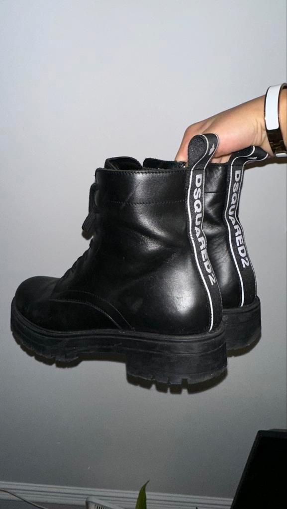 DsQuared2 laarzen dames zwart, Kleding | Dames, Schoenen, Zo goed als nieuw, Hoge laarzen, Zwart, Ophalen of Verzenden