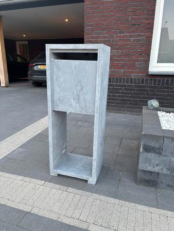 Natuursteen brievenbus - NIEUW - uit voorraad - M3 beschikbaar voor biedingen