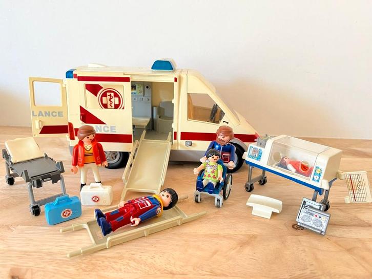 Playmobil Ambulance - Complete Set, Kinderen en Baby's, Speelgoed | Playmobil, Zo goed als nieuw, Ophalen