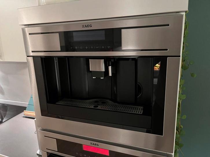 AEG Koffiemachine Defect - Maalunit Vastgelopen, Witgoed en Apparatuur, Ovens, Niet werkend, Inbouw, 45 tot 60 cm, 60 cm of meer