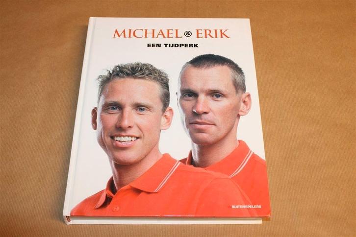Michael & Erik — Vader & Zoon Wielertijdperk, Boeken, Sportboeken, Zo goed als nieuw, Watersport en Hengelsport, Ophalen of Verzenden