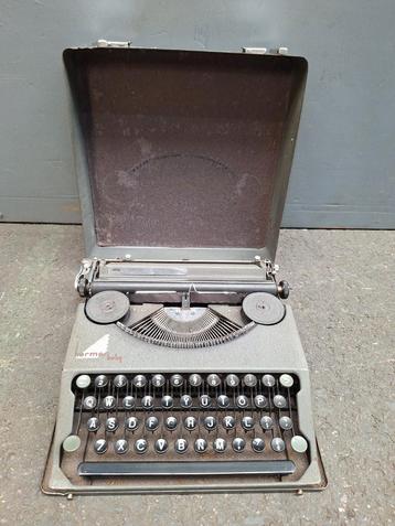 HERMES Baby typemachine  beschikbaar voor biedingen