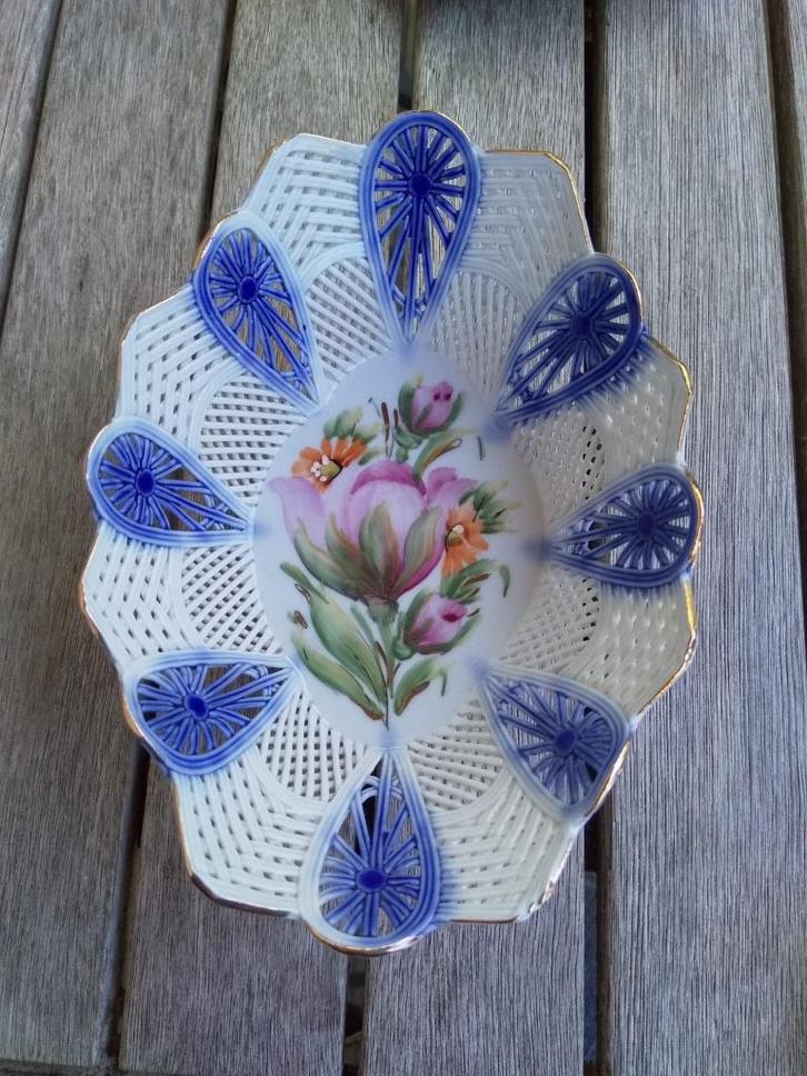 Cluj Napoca porselein vintage schaaltje mandje, Antiek en Kunst, Antiek | Porselein, Ophalen of Verzenden