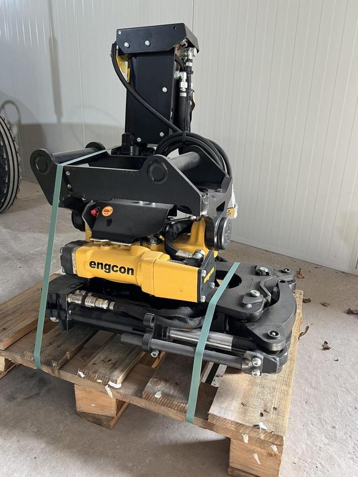 Engcon ec204 afneembaar s40 + gripper, Zakelijke goederen, Machines en Bouw | Kranen en Graafmachines, Graafmachine, Ophalen of Verzenden