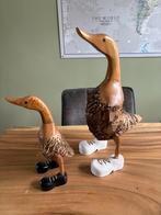 Houten eenden met schoenen aan., Verzamelen, Beelden en Beeldjes, Ophalen of Verzenden, Zo goed als nieuw, Dier