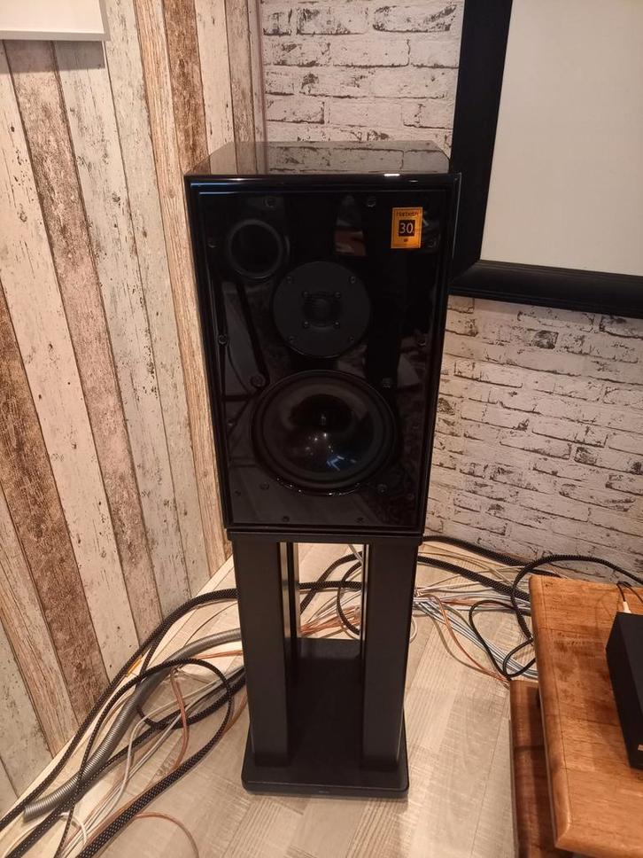 Harbeth 30.1 35th Anniversary Black Gloss, Audio, Tv en Foto, Luidsprekers, Zo goed als nieuw, Front, Rear of Stereo speakers