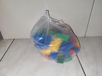 Duplo set met 100 stenen  beschikbaar voor biedingen