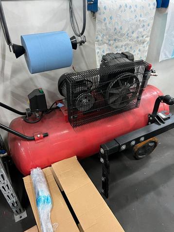 Compressor - Gebruikt beschikbaar voor biedingen