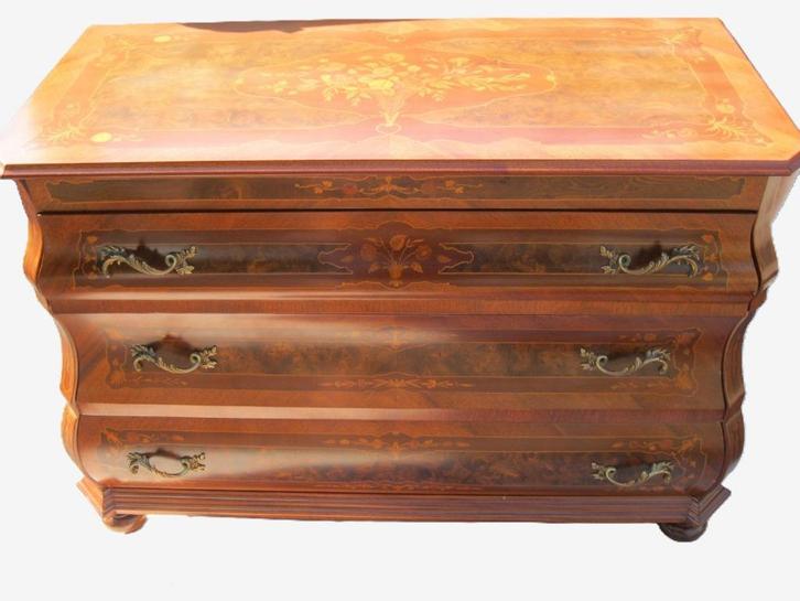 Kast in marqueterie met drie lades., Antiek en Kunst, Antiek | Meubels | Kasten, Ophalen
