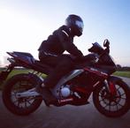 Derbi GPR125 2T - A1 kenteken, Fietsen en Brommers, Ophalen, Zo goed als nieuw