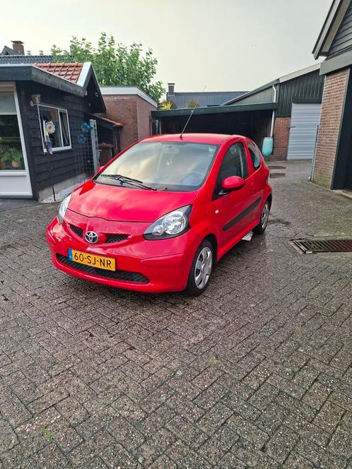 Toyota Aygo 1.0 12V Vvt-i 3DRS MMT 2006 Rood, Auto's, Toyota, Particulier, Aygo, Benzine, A, Hatchback, Handgeschakeld, Origineel Nederlands