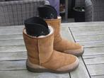 UGG half hoge boots origineel  bruin suède Maat 42, Kleding | Heren, Schoenen, Bruin, Boots, Ophalen of Verzenden, Gedragen