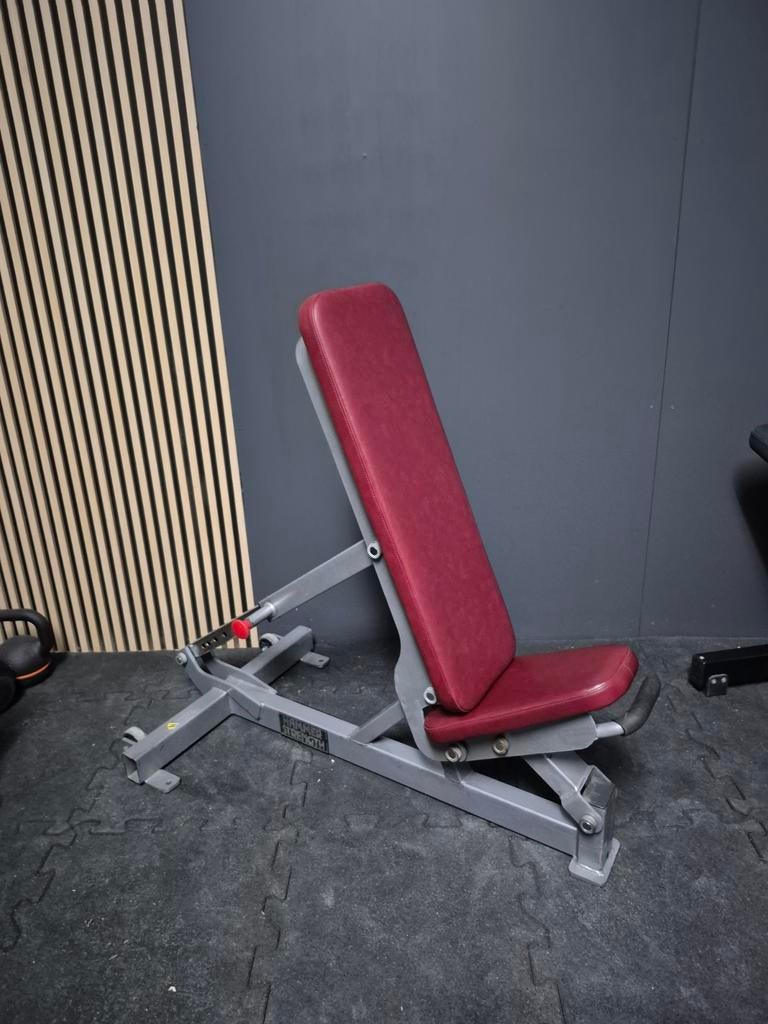 Hammer strength Adjustable Bench, Sport en Fitness, Ophalen, Zo goed als nieuw, Benen, Fitnessbank