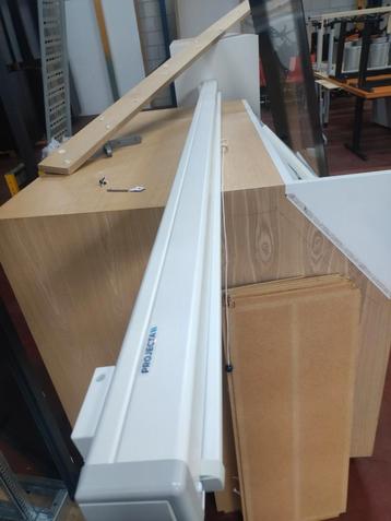 Beamer scherm te koop beschikbaar voor biedingen