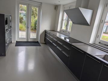 Royale Bulthaup B3 keuken, compleet met luxe apparatuur beschikbaar voor biedingen
