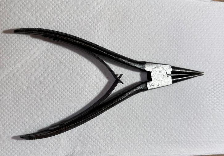 Knipex seegerringtang, Doe-het-zelf en Verbouw, Gereedschap | Handgereedschap, Zo goed als nieuw, Ophalen of Verzenden
