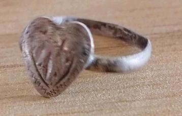Zilveren Ring beschikbaar voor biedingen