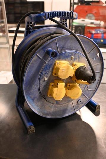 Umbo Kabelhaspel 50m 4 Geaarde Stopcontacten beschikbaar voor biedingen