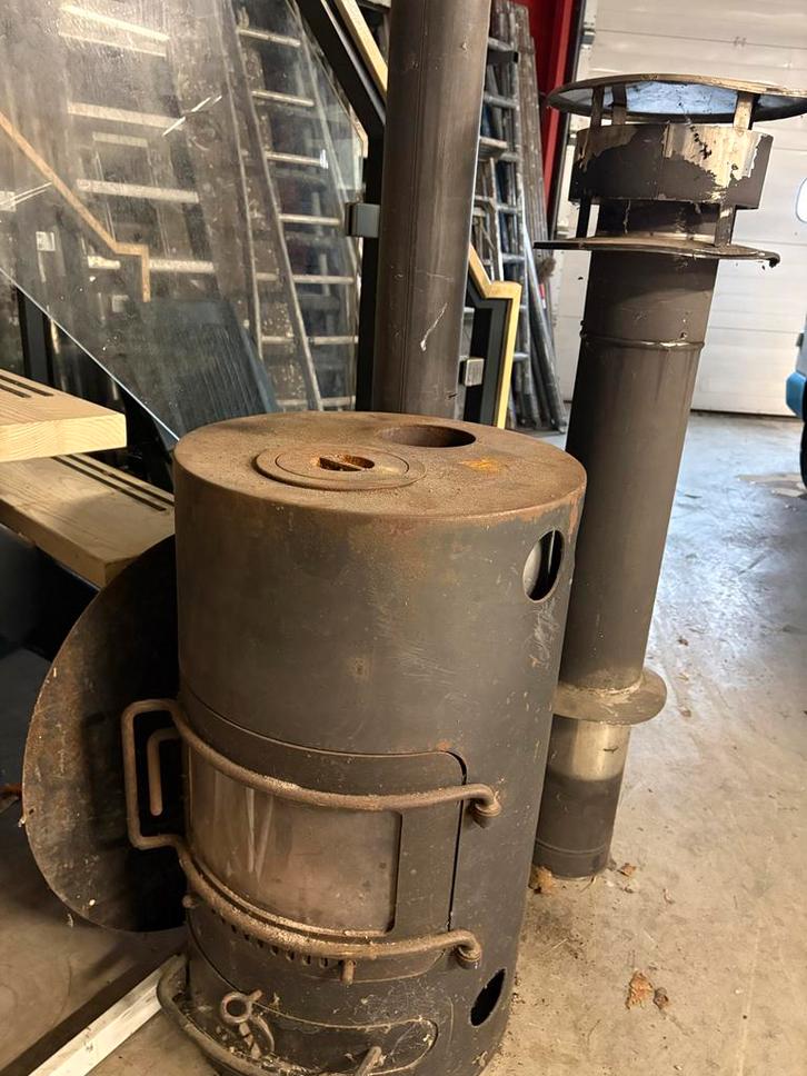 Gebruikte Potkachel - Klassieke Warmtebron, Huis en Inrichting, Kachels, Gebruikt, Vrijstaand, Potkachel, Hout, Ophalen