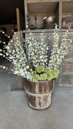 Kunsttak met witte bloemen, Ophalen of Verzenden, Zo goed als nieuw