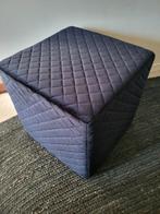 Fluwelen footstool, Huis en Inrichting, Banken | Voetenbanken en Poefen, Ophalen, Minder dan 50 cm, Minder dan 50 cm, Zo goed als nieuw
