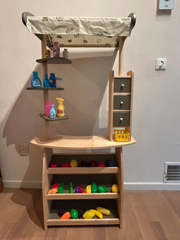Speelgoed- Markt kraampje / winkeltje, Kinderen en Baby's, Speelgoed | Houten speelgoed, Gebruikt, Meubelstuk of Keukentje, Ophalen
