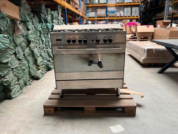 Oven + kookplaat beschikbaar voor biedingen