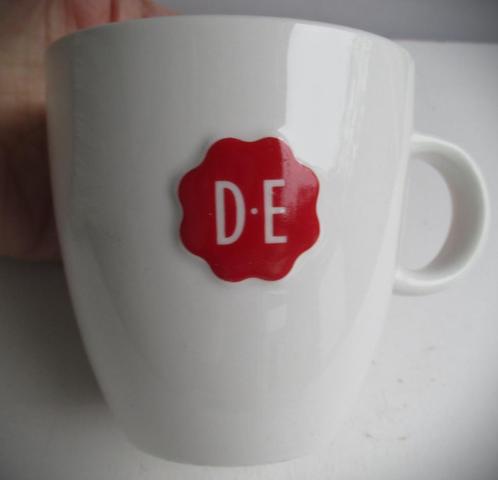 Douwe Egberts Mok Jaren 70~Wit aardewerk~Koffiemok, Huis en Inrichting, Keuken | Servies, Nieuw, Kop(pen) en/of Schotel(s), Overige stijlen