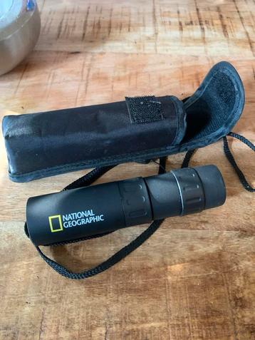 Compacte Monokijker met Tas beschikbaar voor biedingen