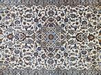 Handmade Persian wool Keshan carpet medallion 148x238cm, Persian Perzisch vintage oosters hype, Crème, 100 tot 150 cm, 200 cm of meer