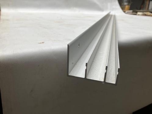Schilderijen wand profiel, Huis en Inrichting, Overige Huis en Inrichting, Zo goed als nieuw, Ophalen