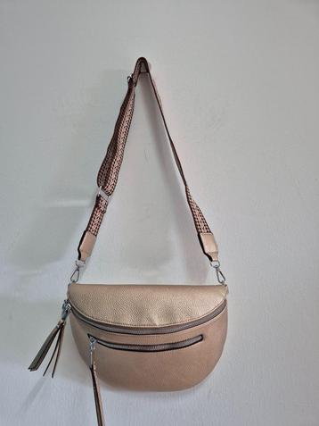 Tas52 - Zo goed als nieuwe goudkleurige schoudertas (1) beschikbaar voor biedingen