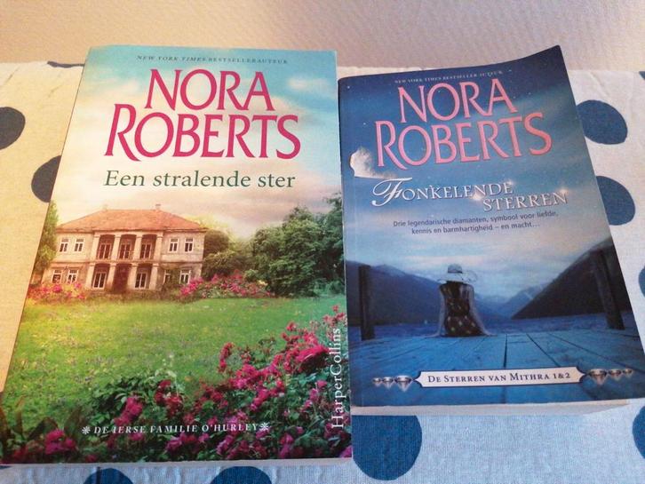 4x Nora Roberts -Een stralende ster- Valse schijn-Verborgen, Boeken, Romans, Gelezen, Ophalen of Verzenden