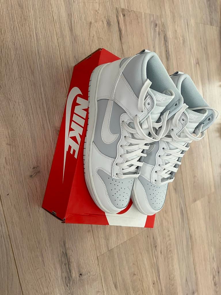 Nike dunk high platinum white maat 42,5, Ophalen of Verzenden, Nieuw, Wit
