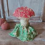 Oude cement paddenstoel, Antiek en Kunst, Verzenden