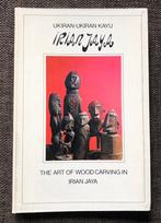 Irian Jaya  (The art of wood carving) Asmat Sepik Indonesië, Ophalen of Verzenden