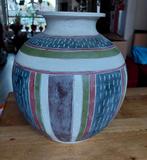 Grote kleurrijke vaas, Huis en Inrichting, Woonaccessoires | Vazen, Ophalen of Verzenden, Gebruikt, Steen, Minder dan 50 cm