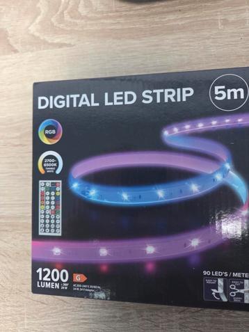 Digitale LED Strip 5m RGB beschikbaar voor biedingen