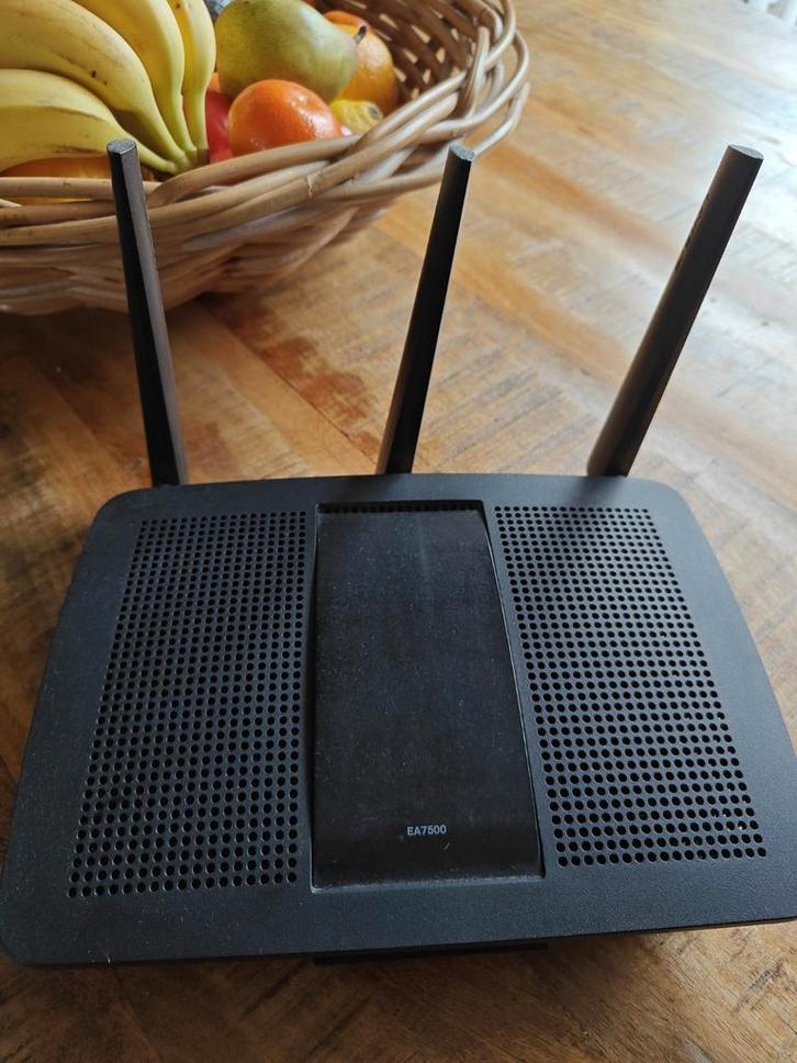 Linksys EA7500 Router, Computers en Software, Routers en Modems, Gebruikt, Router, Ophalen of Verzenden