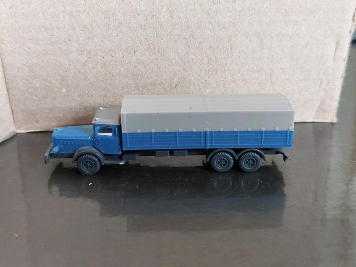 Wiking 9343 - Mercedes L10000 bakwagen met huif (12197), Hobby en Vrije tijd, Modeltreinen | N-Spoor, Gebruikt, Overige typen