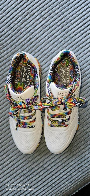 Sneakers beschikbaar voor biedingen