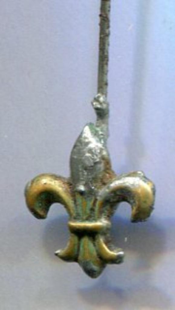Franse Lelie gesoldeerd koper speldje ( W_346a ), Verzamelen, Speldjes, Pins en Buttons, Zo goed als nieuw, Speldje of Pin, Stad of Land