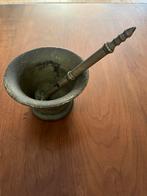 Antieke originele bronzen Spaanse vijzel met stamper, Ophalen of Verzenden