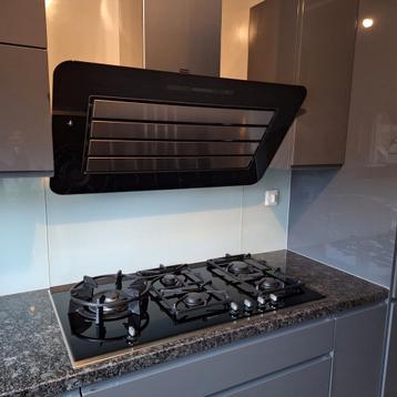 Neff inbouw gaskookplaat 5 zone met wokbrander gas op glas. beschikbaar voor biedingen