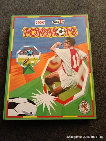 flippo boek voetbal beschikbaar voor biedingen