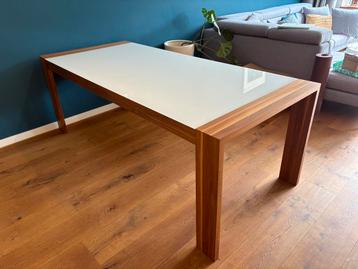 Hülsta Eettafel voor 6 personen beschikbaar voor biedingen