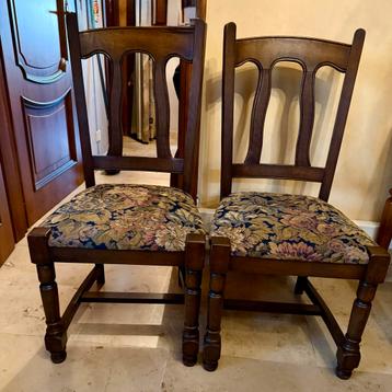 Set van 2 massief eiken stoelen beschikbaar voor biedingen