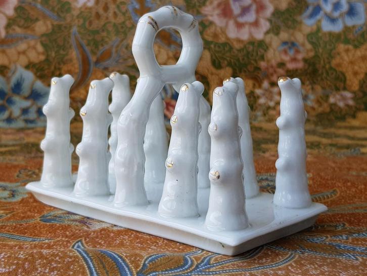 Mooi antiek toastrek uit Engeland van porselein 14 cm., Antiek en Kunst, Antiek | Porselein, Ophalen of Verzenden
